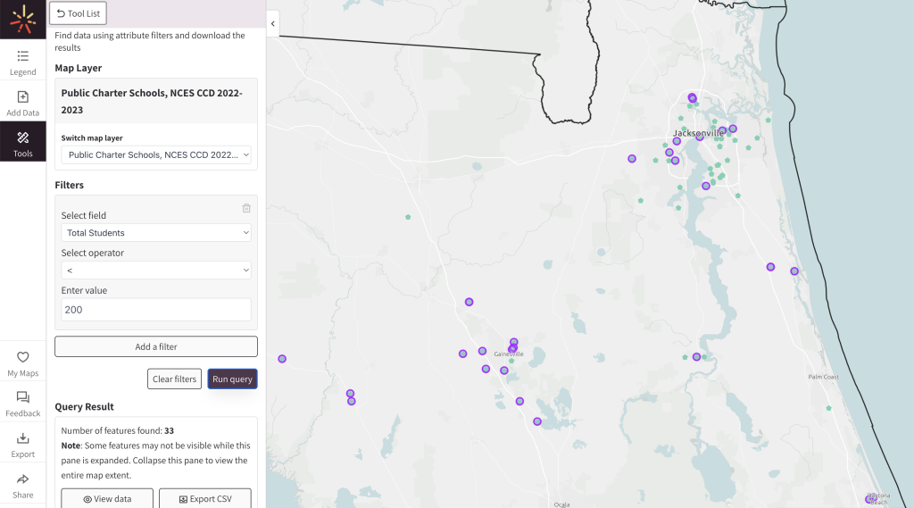 Map of Florida with charter school locations in blue and charter schools with less than 200 students highlighted in purple